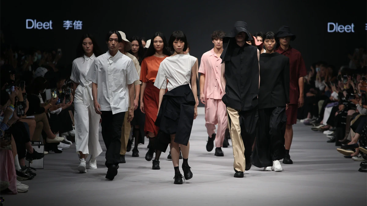 2020臺北時裝週|Dleet 2021 春夏系列「雙重人格」登場,透過獨特剪裁與細節,呼應主題完美展現出服裝解構的各種可能