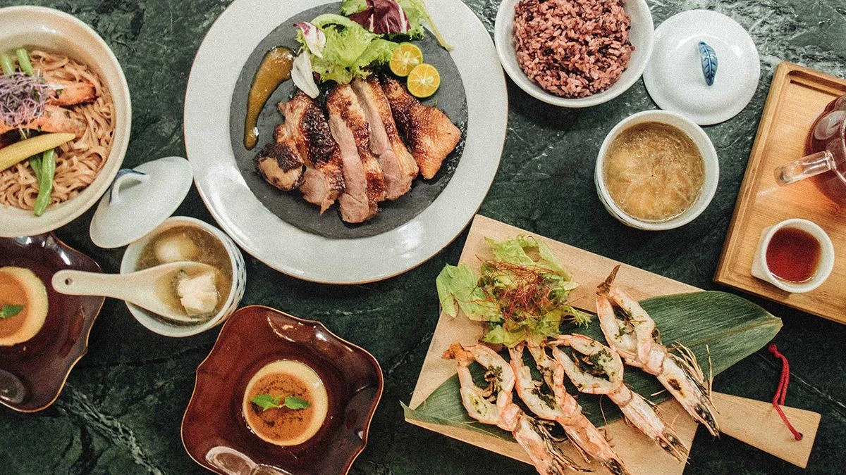 食慾之秋必吃！貳房苑秋季菜單登場，以返家為概念，吃得到嘉義祖傳三代鮮甜鵝肉、藍寶石草蝦，每一口都是家鄉風味