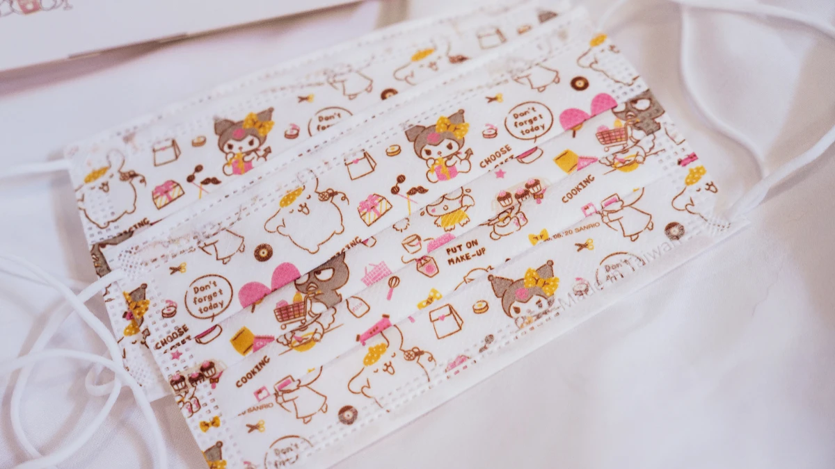 三麗鷗推出超萌醫療口罩！Hello Kitty、雙子星、布丁狗躍上設計，12/16起7-11開放預購