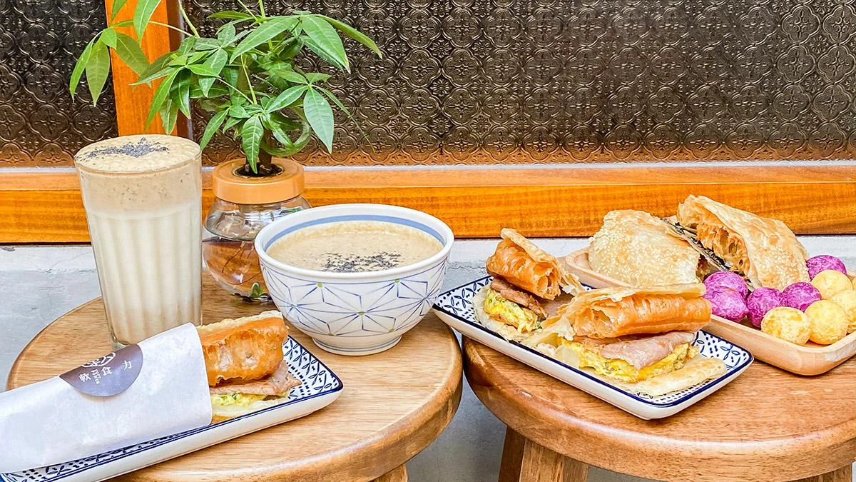 古早味麵茶變豆漿！軟食力推超酥脆手擀燒餅、麵茶豆漿限定菜單，每日限量30份