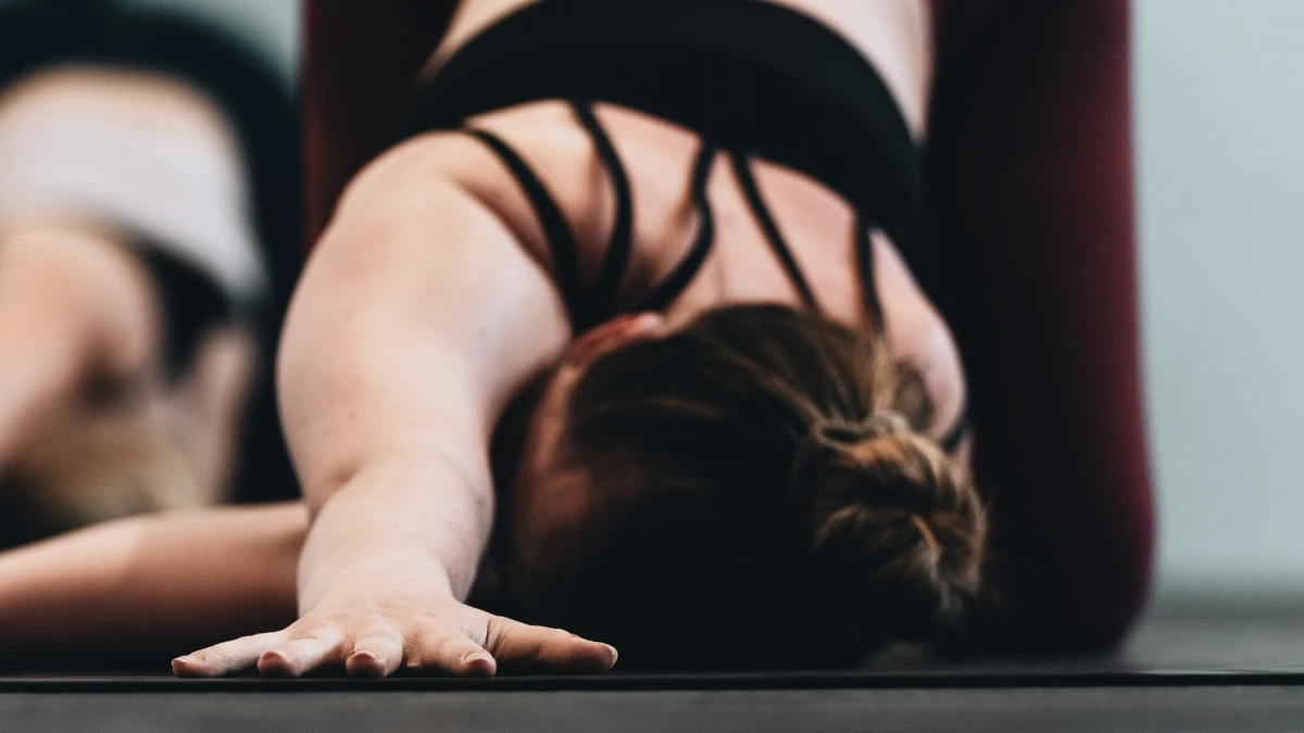 最有效的7招開肩瑜珈動作，告別肩痠痛、重塑肩部線條！