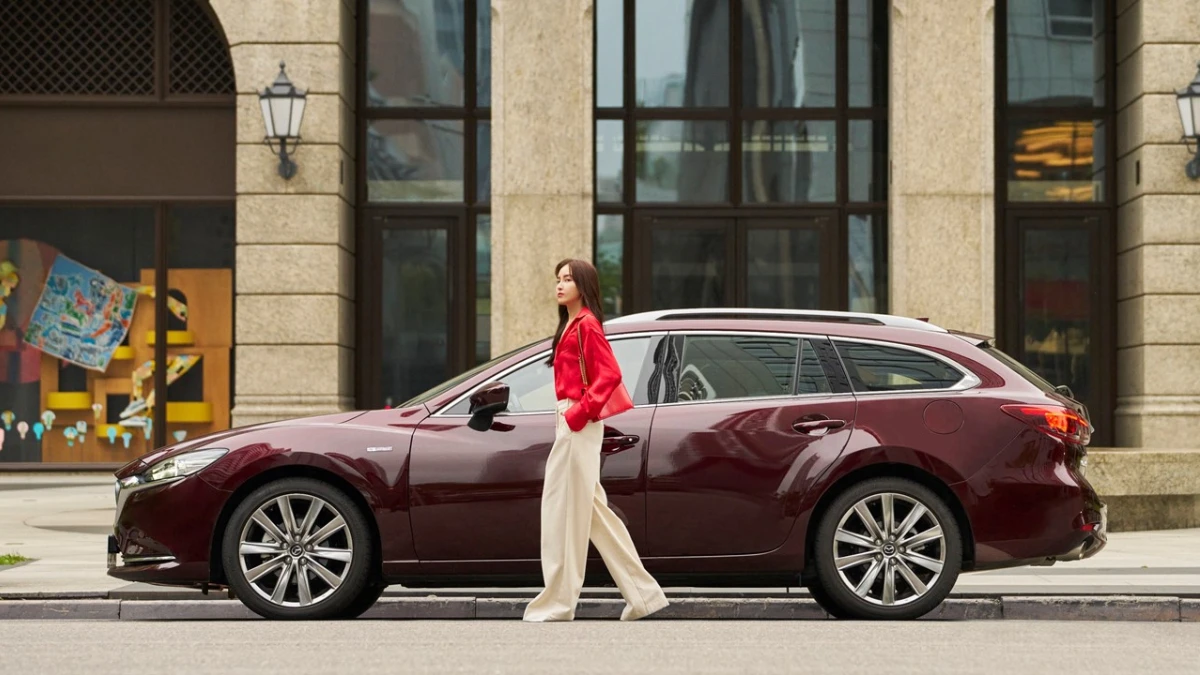 2023萬歲洋紅! 洋紅色系單品 演譯時尚氣場MAZDA6 25S 20th Anniversary Edition「匠韻紅」成為醉心代表色