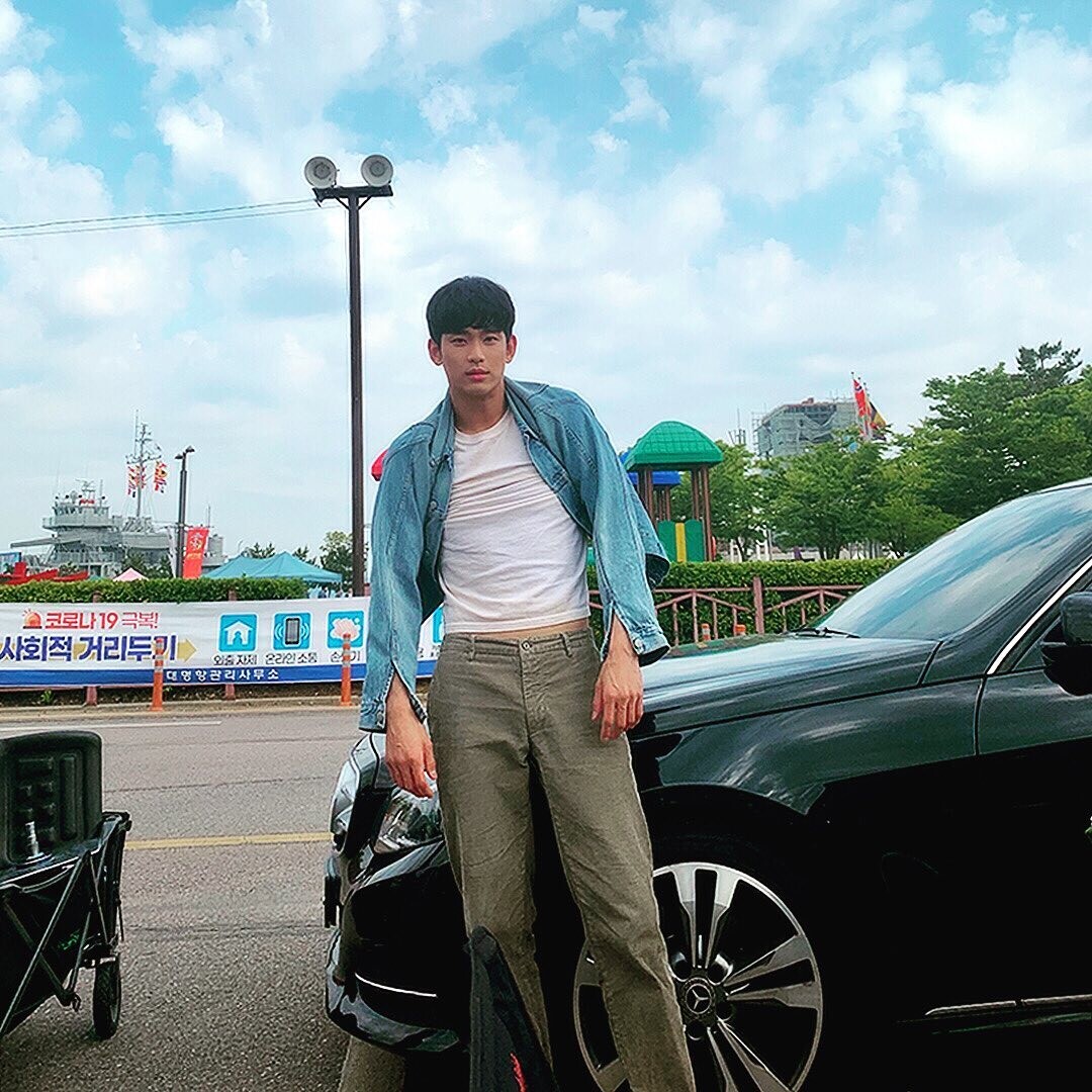 金秀賢 雖然是精神病但沒關係 報復性發ig太kiang太搞笑 網黑人問號 秀賢 還好嗎 Marie Claire 美麗佳人