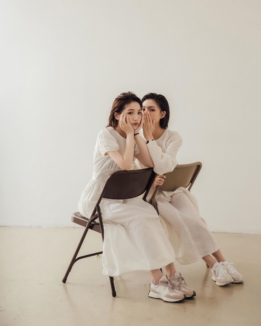 New Balance復古再下一城 糖果色327潮鞋 Ig潮人葛盈瑄 Cindy 薛妞妞 Cos怎麼駕馭 本篇有穿搭解答 Marie Claire 美麗佳人