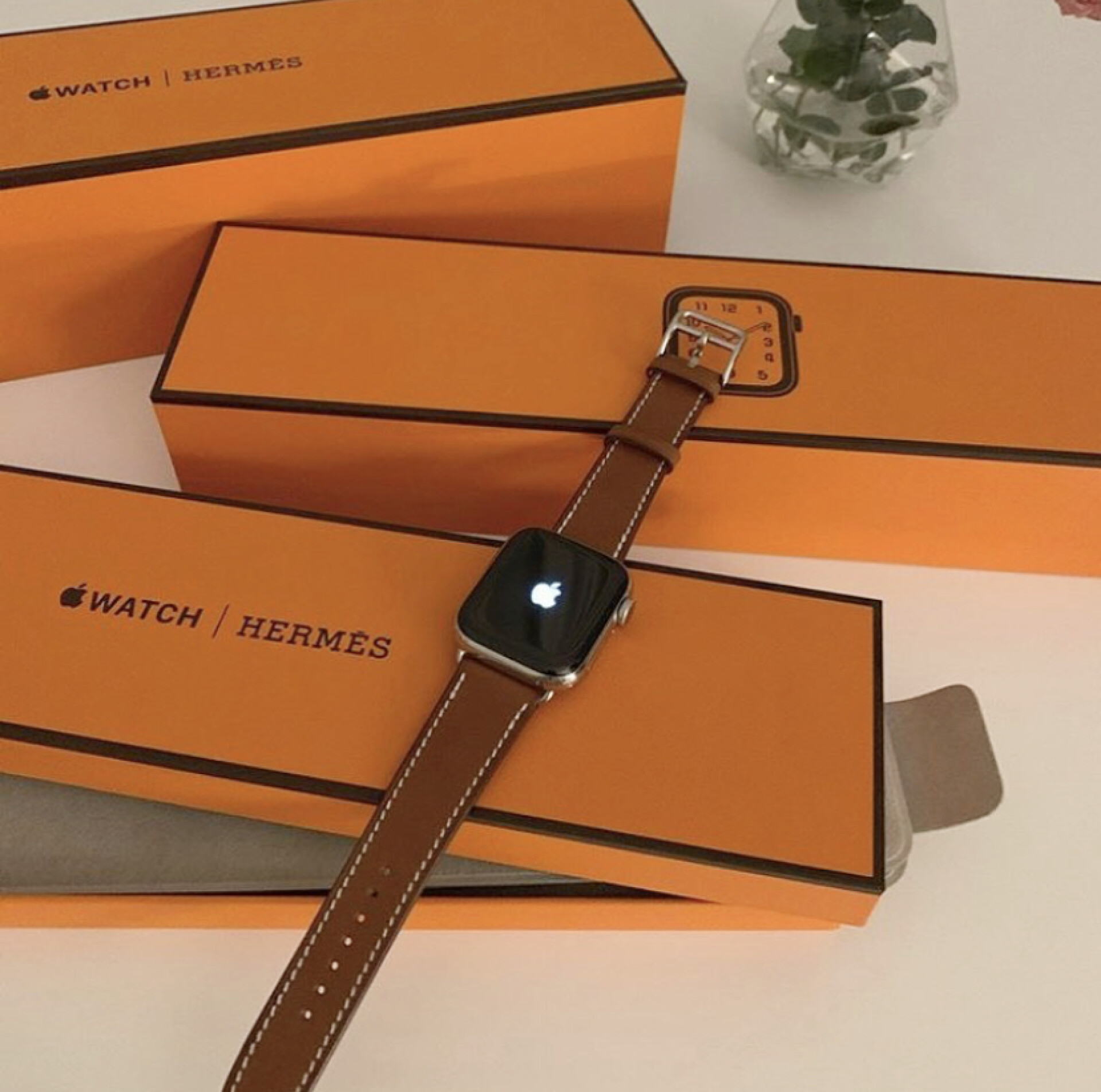 Hermes face - worth the 'cost' (difference between Hermes watch \u0026 SS S4  with a Hermes band? I think so : r/AppleWatch