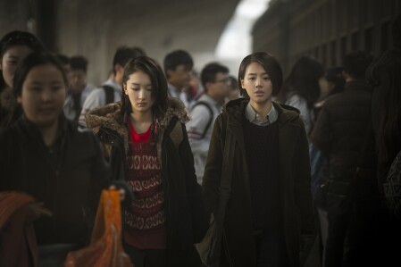 金馬雙影后周冬雨 馬思純得獎之作 閨蜜間的愛與恨 七月與安生 終於在台灣看得到了 Marie Claire 美麗佳人