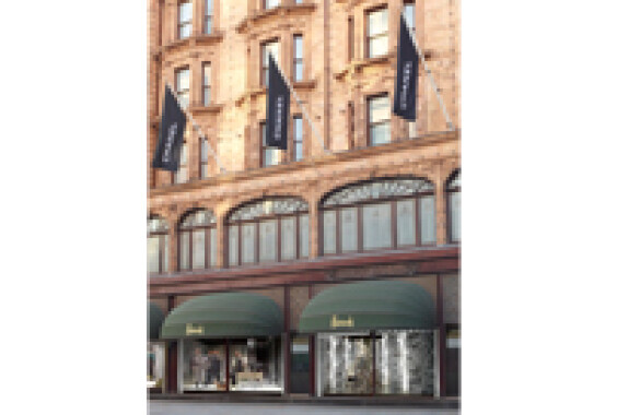 CHANEL臨時概念店座落倫敦Harrods百貨