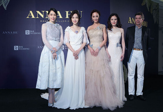 Annu Hu 琴聲悠揚慶週年 關穎等名媛好友紛紛站台相挺