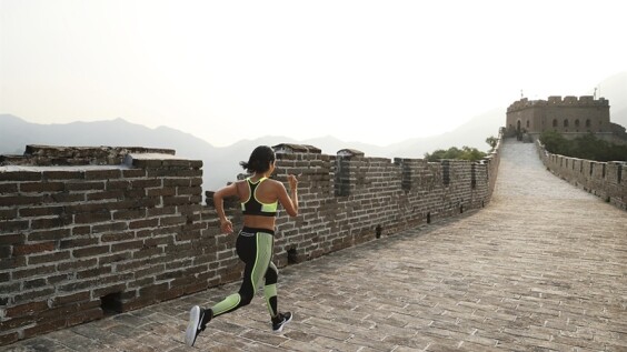 停不下來的奔跑故事!NIKE RunForever 不信極限奔向自己