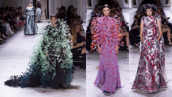 被囚禁的叛逆貴族,GIVENCHY 2019秋冬高級訂製系列打造羽毛禮服、浮誇大耳飾、透明短靴