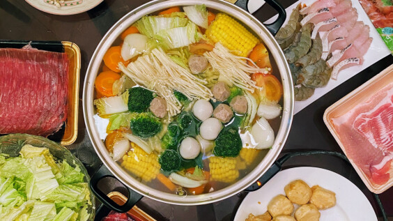 日式壽喜鍋/鮮蔬豬肉藥膳鍋/韓式辣白菜嫩豆腐鍋,3道減脂鍋食譜來了!快樂吃輕鬆瘦!