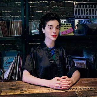 突破音樂疆界的搖滾女王—— St. Vincent