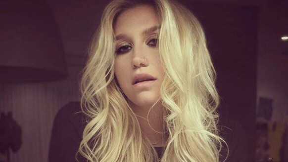 為自己勇敢一點!惡女凱莎Ke$ha的7大正能量,沒有什麼是過不去的