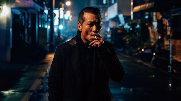 從小就缺席的父親一直是他心裡的痛!集結黃仲崑、莊凱勛、温貞菱多位實力派 演員一同飆戲《范保德》要去找尋從小不在的父親