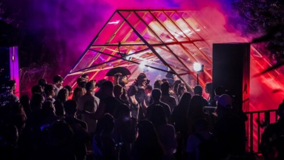 台北最好玩的《光譜音樂祭》來了!11月1號至3號到文山農場享受融合音樂、野營與大自然的絕佳派對!