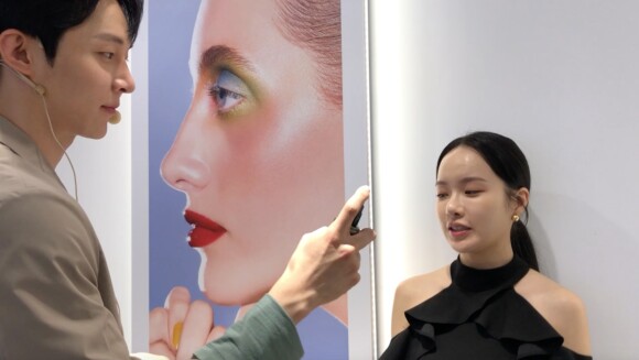 韓國彩妝師李昀熹親授定妝噴霧正確用法,原來要TX噴法!