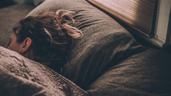 失眠、多夢易醒、老是睡不飽?77老大傳授助眠密技,擊破睡眠障礙、越睡越年輕