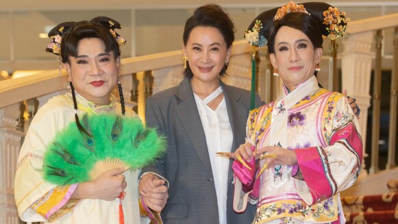 舞台劇《嘉慶君遊臺灣》郭子乾、白雲古裝反串最美妃子,成了金鐘影帝陳亞蘭重要的女人