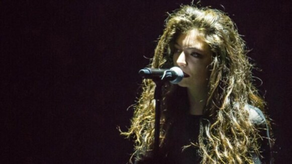 短髮惹到她?紐西蘭天才少女蘿兒 Lorde「我死都不會剪頭髮」