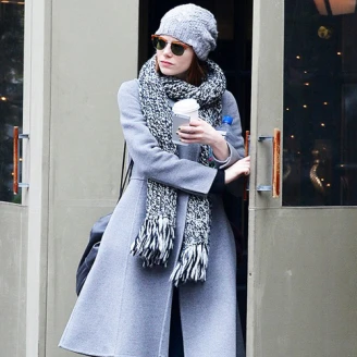 【街拍速報】一雙靴子6款搭配！女神艾瑪史東親自示範街頭簡易穿搭！