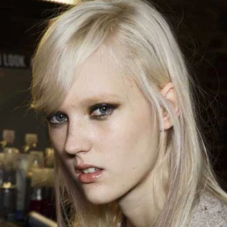 超在意的！長白頭髮到底該怎麼辦？5招教妳養出黑髮妙方！