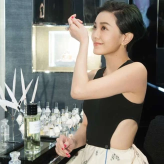 郭采潔靠香氛提升愛的能量