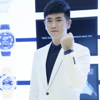 好久不見溫太醫！為十分鍾愛的TISSOT天梭錶現身瑞士