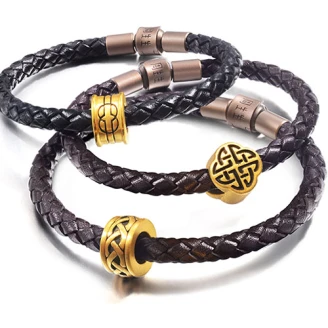 頂級小鮮肉Lucky Blue Smith配戴Charme XL-Tattoo 融化妳的心