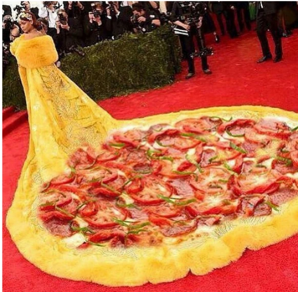 MET GALA 驚傳歐姆蛋上菜！蕾哈娜華服遭網友惡搞