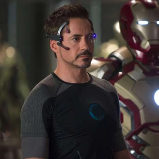 誰說一定高富帥？4位好萊塢矮個兒證明他們魅力超無窮！