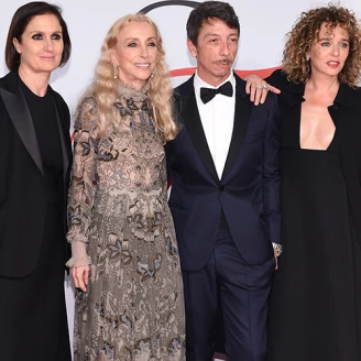 VALENTINO雙喜臨門！創意總監雙雙奪得CFDA美國時裝設計師大獎