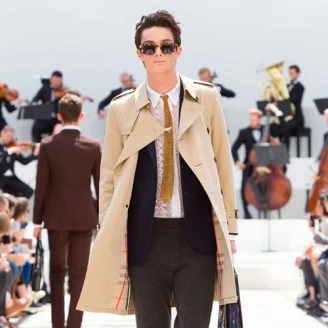 Burberry 2016春夏男裝 古典蕾絲展現溫柔的男仕風采