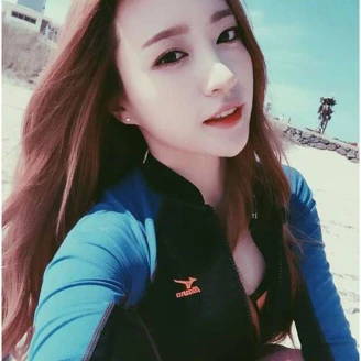 EXID哈妮超貼心 伸手救援粉絲刻不容緩