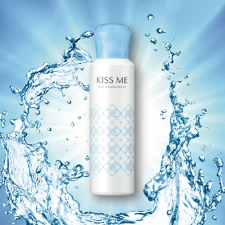 日本碳酸泡泡洗顏風潮！KISS ME漾白潔顏泡泡，打造盛夏健康光透肌