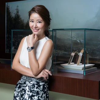 「腕」美女人林心如演繹愛彼全新千禧鑽錶的優雅風情