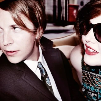 新秀當家!Burberry 2015秋冬廣告找來12位年輕新勢力激盪時尚花火