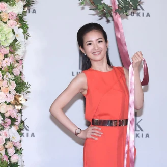 林依晨戴上LUKIA 享受當個女人的幸福時刻！