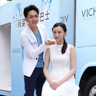 林宥嘉情人節禮藏心機，密練薇姿SPA保濕手技獻粉絲！