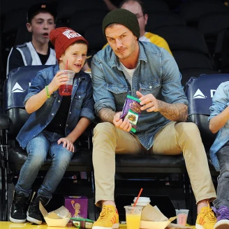 地表最帥老爸！回顧貝克漢父子的時髦親子裝