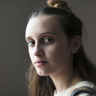 新浪潮祖母的人生之道！AGNÈS VARDA開機大拍MIU MIU追夢少女心