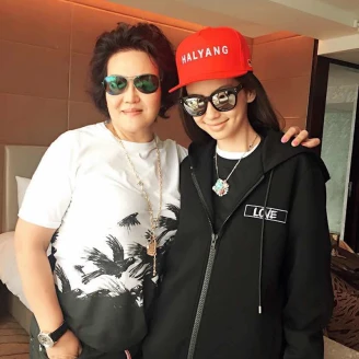 曉B世紀婚禮大解密，來自朋友劉央的秘密賀禮