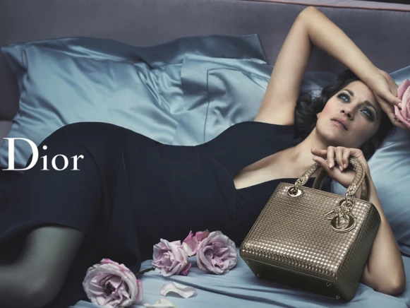 金獎影后Marion Cotillard摩登優雅，來自Lady Dior