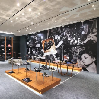 時尚簡約黑白HOGAN座落新光三越信義區