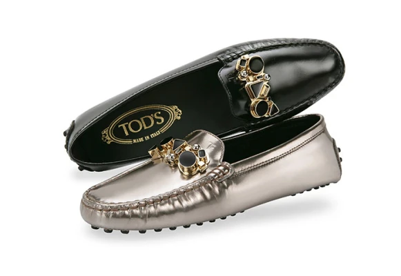 TOD'S 低調耀眼的金屬元素與個性幾何圖騰的秋冬系列 提供你 Party 裝扮新靈感