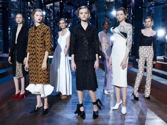 劉亦菲降臨Dior鏡宮！少了Raf Simons依舊精彩的Dior 2016春夏高級訂製大秀