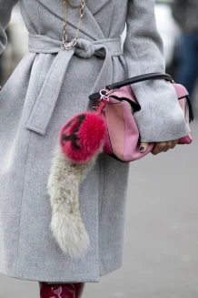 今年春夏，包包就是不想好好背!