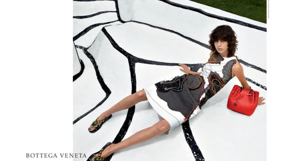 藝術時尚衝擊 BOTTEGA VENETA春夏系列 展現大自然的色彩活力