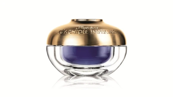 完美的眼周肌膚如何把持? 快遵守眼周按摩三步驟!