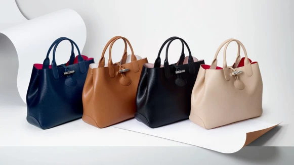 今年春夏 Longchamp 翻轉妳的雙面時尚！