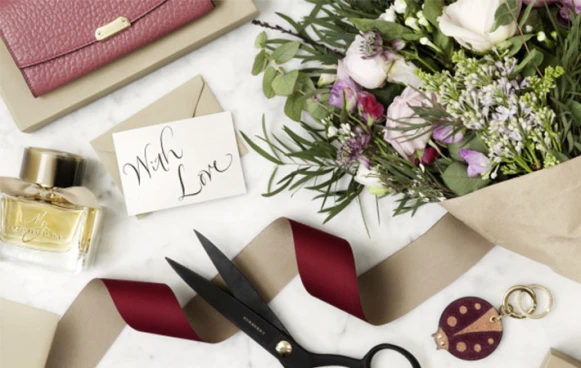 Burberry在台北開花店！期間限定的母親節時髦跨界